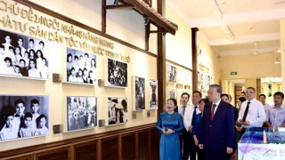 Tổng Bí thư Tô Lâm dâng hương tại Di tích số 48 Hàng Ngang