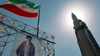 Nước cờ E3 và vòng xoáy hạt nhân Iran