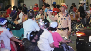 Phân luồng giao thông, phục vụ Lễ diễu binh, diễu hành A80