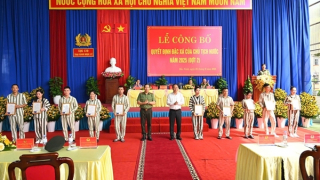 Thứ trưởng Lê Văn Tuyến mong những người được đặc xá xây dựng đời sống ổn định, không tái phạm tội