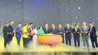 Chương trình nghệ thuật "Đêm Việt Nam” với chủ đề “Dòng chảy tinh hoa”