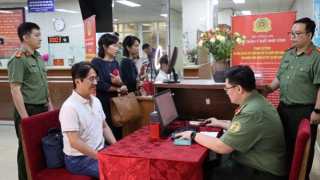 43.926 tài khoản định danh của người nước ngoài được cấp trong cao điểm 50 ngày, đêm