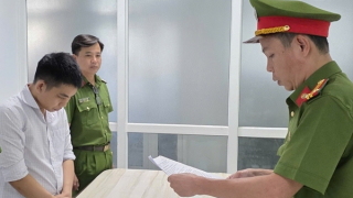 Nhân viên bảo hiểm Chubb Life chiếm đoạt hơn 1,7 tỷ đồng