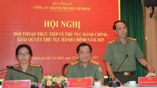 Công an TP Hồ Chí Minh đối thoại với người dân để giải quyết tốt mọi thủ tục hành chính