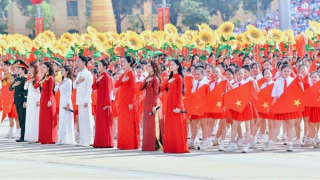 Chuyện chưa kể nơi hậu trường nghệ sĩ ở A80