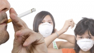 Tắc mạch máu tay sau 30 năm hút thuốc lá