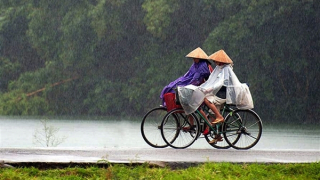 Hà Nội nóng bức, Đà Nẵng đến Nam Bộ mưa dông