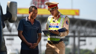 Từ 0h ngày 9/9, xử phạt xe vi phạm kết hợp tuyên truyền khi phân làn giao thông mới trên cao tốc