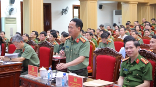 Đối thoại thẳng thắn, tháo gỡ vướng mắc cho Công an xã