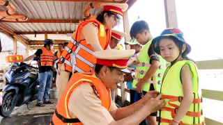 Bảo đảm an toàn giao thông thủy mùa mưa bão tại tỉnh cực Nam Tổ quốc