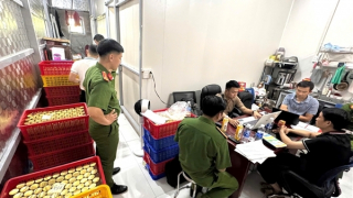 Bắt giữ nhóm đối tượng lập doanh nghiệp để sản xuất, buôn bán yến sào giả