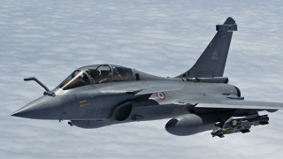 Pháp điều ba tiêm kích Rafale tới bảo vệ không phận Ba Lan