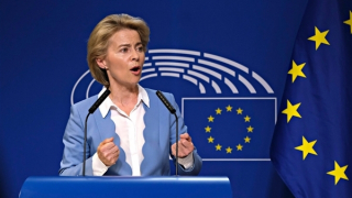 Liên minh châu Âu trước “cơn bão” niềm tin