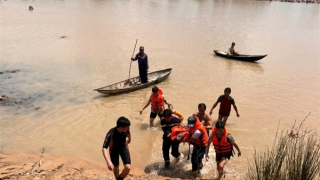 Rủ nhau ra sông tắm, hai học sinh tiểu học đuối nước thương tâm