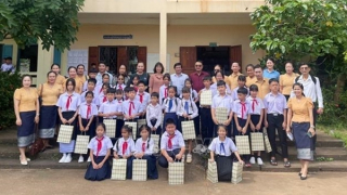 Nơi ươm mầm tình yêu tiếng Việt tại Lào