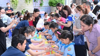 Vẫn còn nhiều khoản thu trong năm học mới