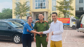 Trao trả 200 triệu đồng cho người bị chuyển nhầm