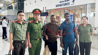 Khởi tố Giám đốc doanh nghiệp tổ chức cho 2 người nước ngoài ở lại Việt Nam trái phép