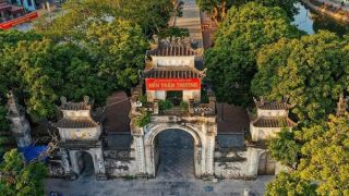 300 nghệ sĩ, diễn viên biểu diễn trong đêm khai mạc Lễ hội Đền Trần Thương năm 2025