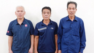 Khởi tố 3 bảo vệ dùng gậy cao su đánh người