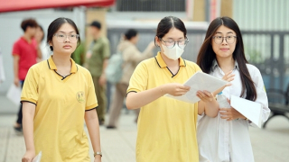 Bỏ xét tuyển đại học bằng học bạ cần có lộ trình phù hợp