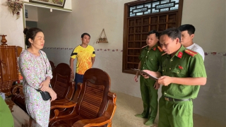 Tú bà điều hành đường dây mại dâm chuyên cung cấp cho quán karaoke