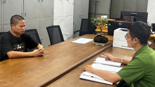 Hút gần 50m3 chất thải bể phốt rồi xả trộm xuống sông Tô Lịch