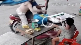 Phía sau vụ tự tử của người phụ nữ bán rau bị cướp điện thoại