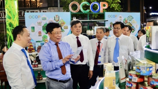 Khai mạc Diễn đàn OCOP vùng Đồng bằng sông Cửu Long năm 2025
