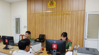 Xây dựng và hoàn thiện 10 dự án luật trọng tâm, yêu cầu cấp bách trong giai đoạn hiện nay