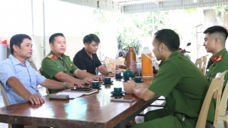 Trưởng Công an xã -  Người thắp lửa bình yên nơi cơ sở