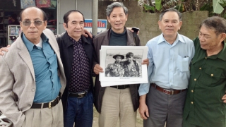 Bài 1: Vì sao “người thứ ba” bây giờ mới lên tiếng?