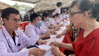 Bộ Y tế đề xuất khám sức khoẻ miễn phí cho người cao tuổi, người nghèo từ năm 2026