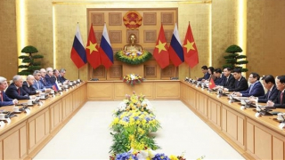 Thủ tướng Chính phủ Phạm Minh Chính hội kiến Chủ tịch Duma Quốc gia Nga