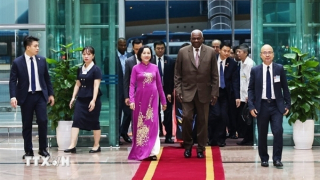 Chủ tịch Quốc hội Cuba Esteban Lazo Hernández bắt đầu thăm chính thức Việt Nam