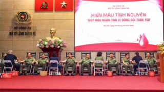 “Giọt máu nghĩa tình” của chiến sĩ Cảnh vệ