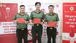 3 chiến sĩ Công an hiến máu cứu cụ ông qua cơn nguy kịch