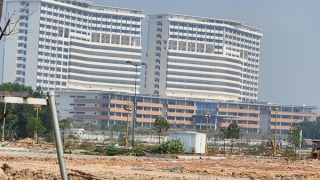 Bệnh viện 1.500 giường bỏ hoang nhiều năm ở "dự án chồng dự án"