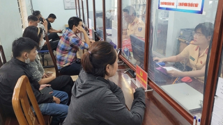Nhiều người bỏ cả phương tiện, giấy tờ xe để “trốn” nộp phạt vi phạm giao thông
