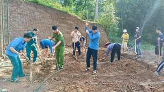 Công an Thanh Hoá chung tay xóa nhà tạm, nhà dột nát