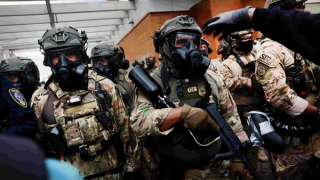 Tổng thống Trump "lách luật" để điều quân đến Oregon