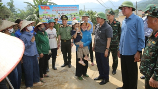 Phó Thủ tướng Trần Hồng Hà kiểm tra công tác ứng phó bão số 11 tại tỉnh Lào Cai