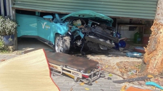 Taxi công nghệ lao qua đường ngược chiều, 2 người tử vong