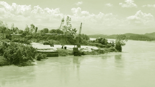 Bến bãi không phép, ngang nhiên “rút ruột” sông Lam