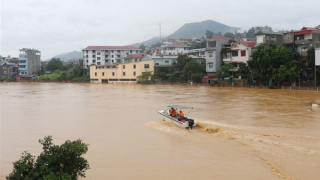 Quân đội sẵn sàng bay cứu hộ, cứu nạn vùng bị chia cắt do mưa lũ