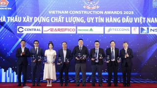 Phục Hưng Holdings xuất sắc giành danh hiệu "Nhà thầu Xây dựng chất lượng, uy tín hàng đầu Việt Nam 2025"
