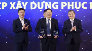 Phục Hưng Holdings nhận giải “Nhà thầu Xây dựng chất lượng, uy tín hàng đầu Việt Nam năm 2025”