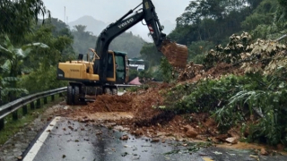 Còn hơn 30 vị trí sạt lở ở khu vực miền núi phía Bắc chưa thể lưu thông