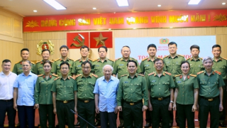 Xây dựng cán bộ Thanh tra CAND "Mắt tinh - Tâm sáng - Trí sâu - Bản lĩnh thép"