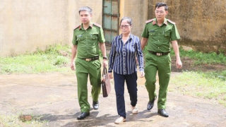 Nữ cán bộ ngân hàng sa lưới sau 30 năm lẩn trốn